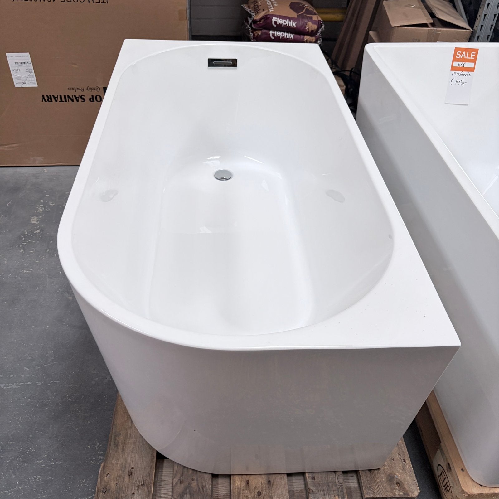 OP=OP Hoekbad Ligbad – Laatste Exemplaar Bad nr467, Ophalen of Verzenden, Nieuw