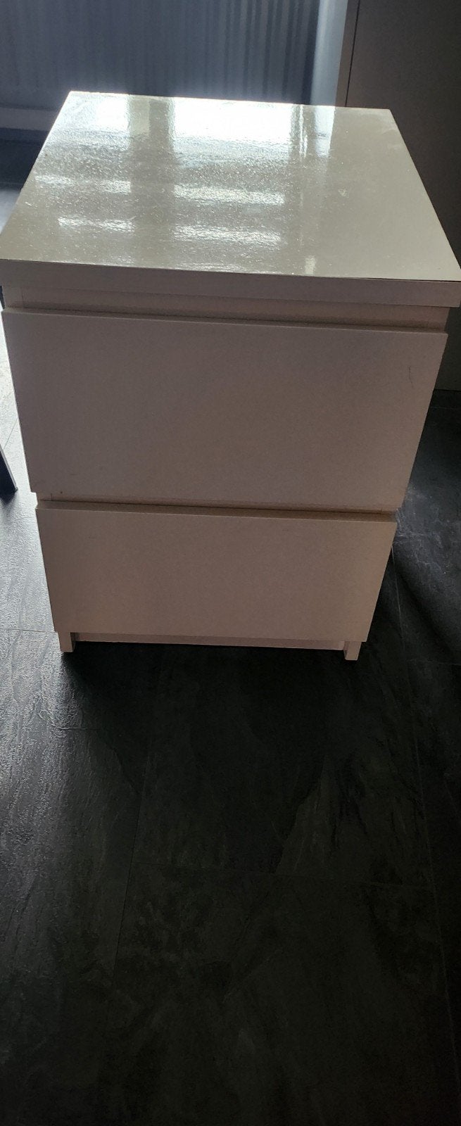 Ikea Malm Nachtkasje, Huis en Inrichting, Slaapkamer | Nachtkastjes, Ophalen, Gebruikt, Minder dan 45 cm
