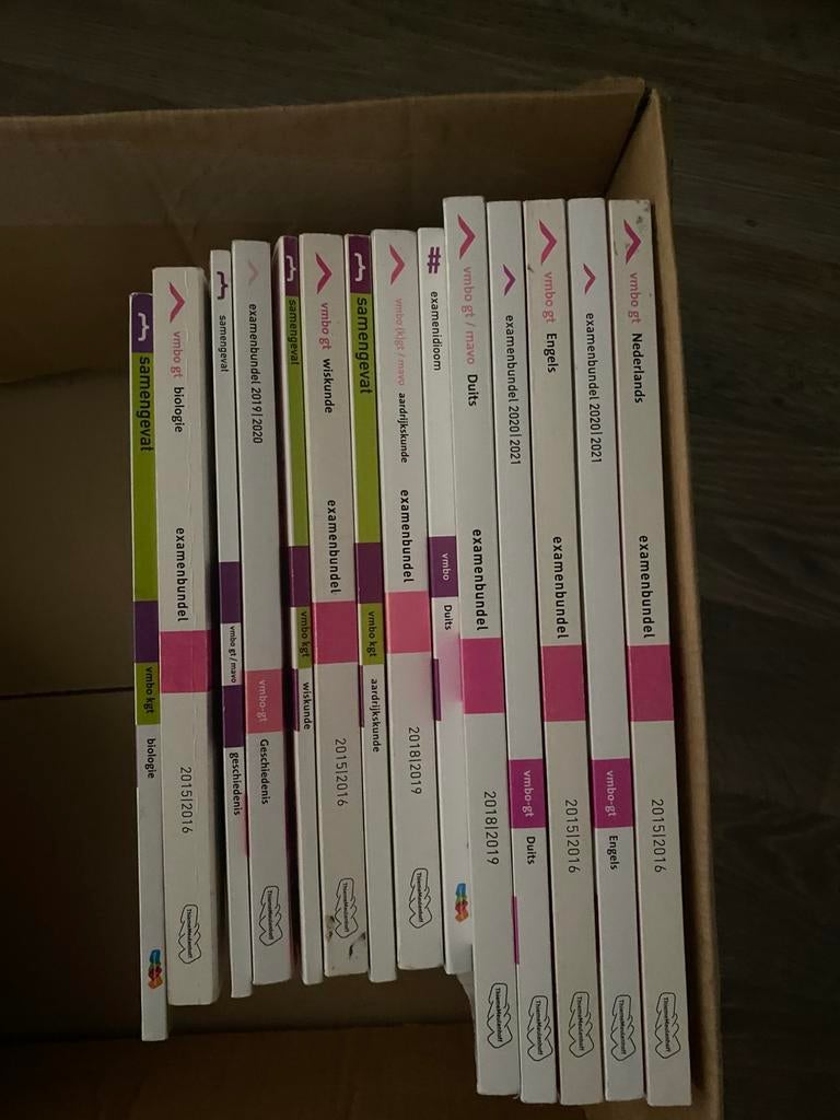 examenbundels en samengevat VMBO div. vakken en jaartallen, Boeken, Schoolboeken, Ophalen, Zo goed als nieuw, VMBO, Engels