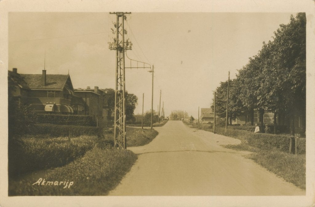 Fotokaart Akmarijp, Dorp., Ophalen of Verzenden, 1920 tot 1940, Gelopen, Friesland