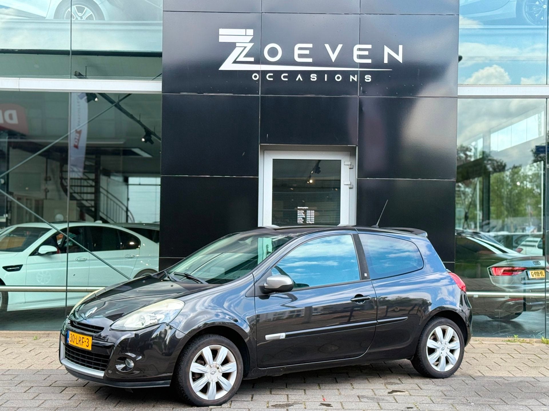 Renault Clio 1.2 TCe 20th Anniversary, Voorwielaandrijving, Euro 5, Gebruikt, Zwart