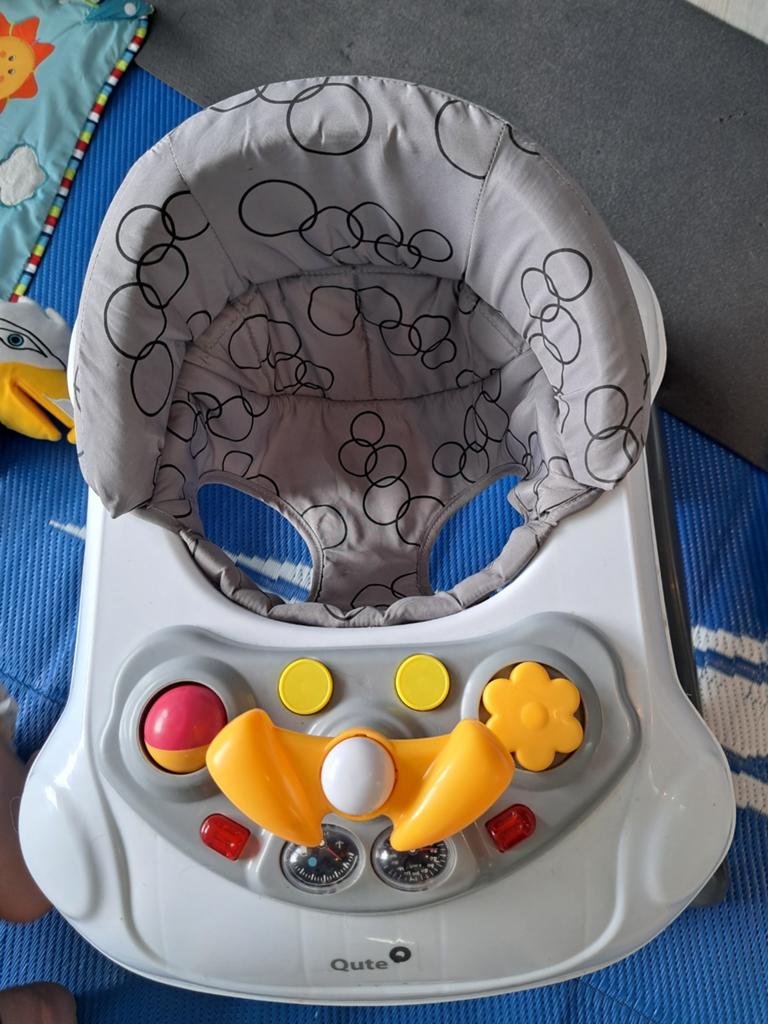 Qute Babywalker - Loopstoel met speelblad, Ophalen of Verzenden