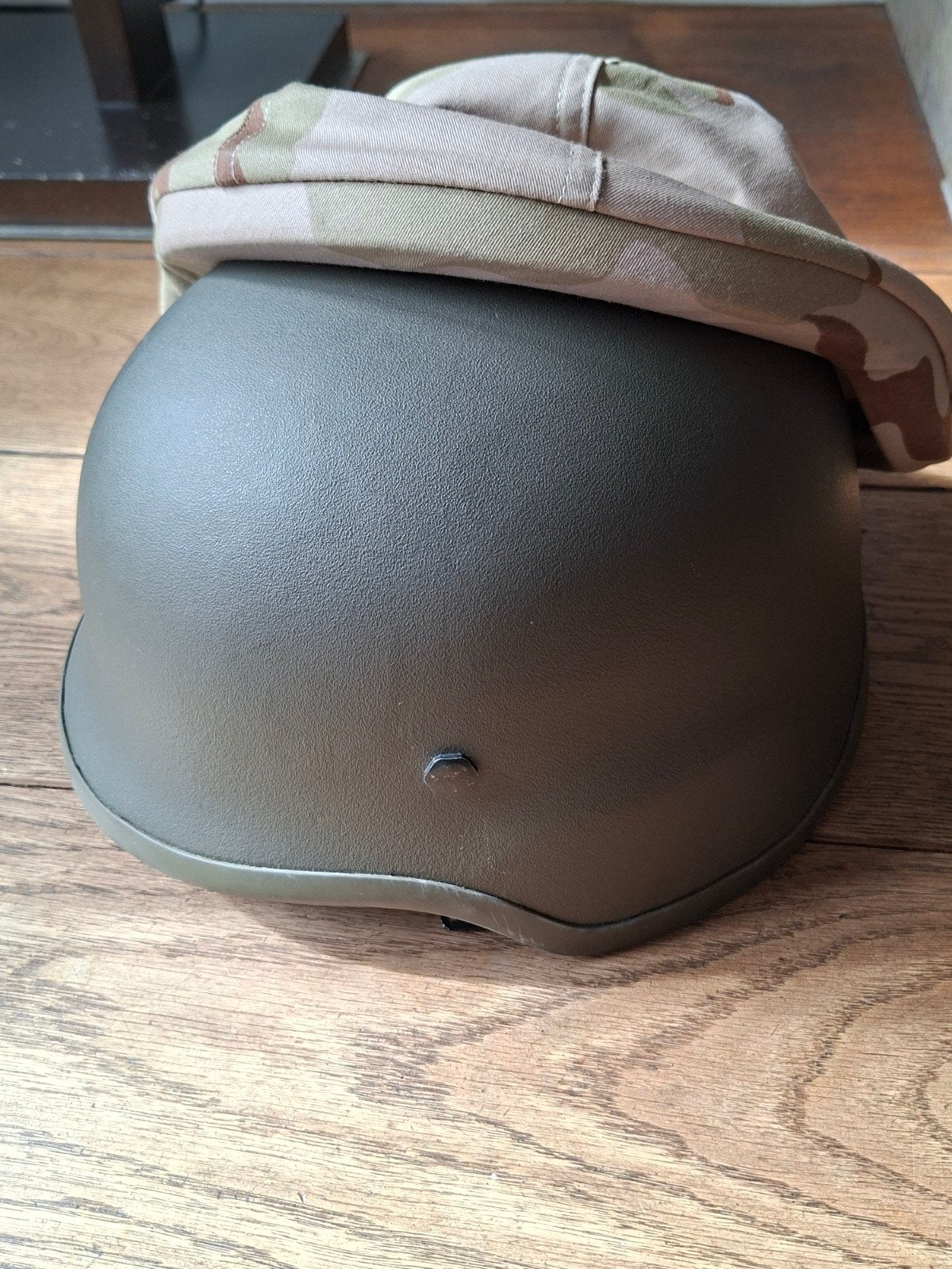 Kevlar helm M95 met cover maat "M", Verzamelen, Ophalen of Verzenden, Landmacht, Nederland, Helm of Baret