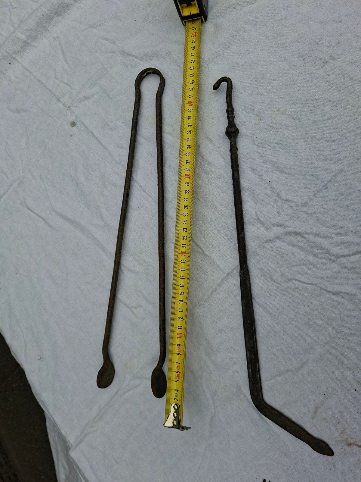 Antiek gereedschap, Ophalen