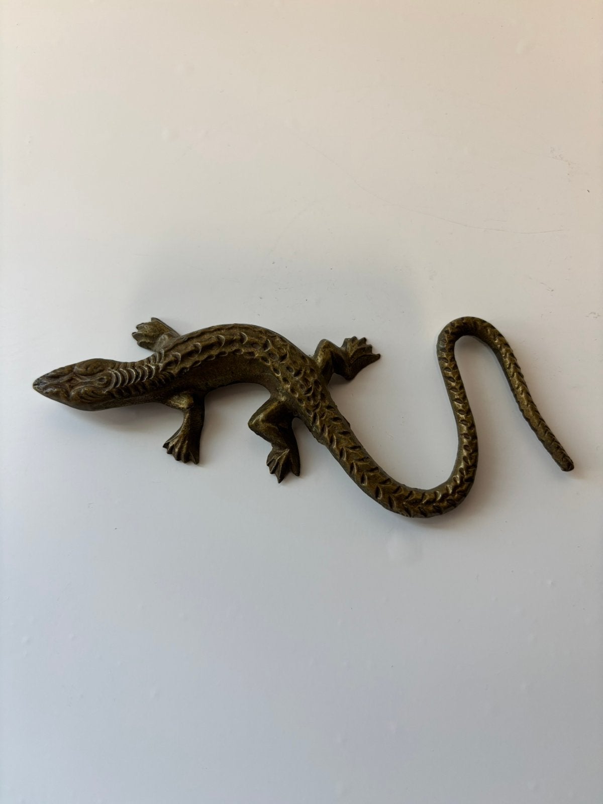Vintage messing salamander beeldje, Verzamelen, Beelden en Beeldjes, Verzenden, Gebruikt, Dier