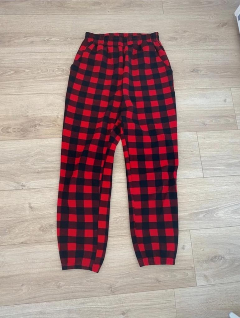 Geruite broek rood/zwart - Maat S, Kleding | Dames, Pyjama's, Verzenden, Gedragen, Maat 36 (S)