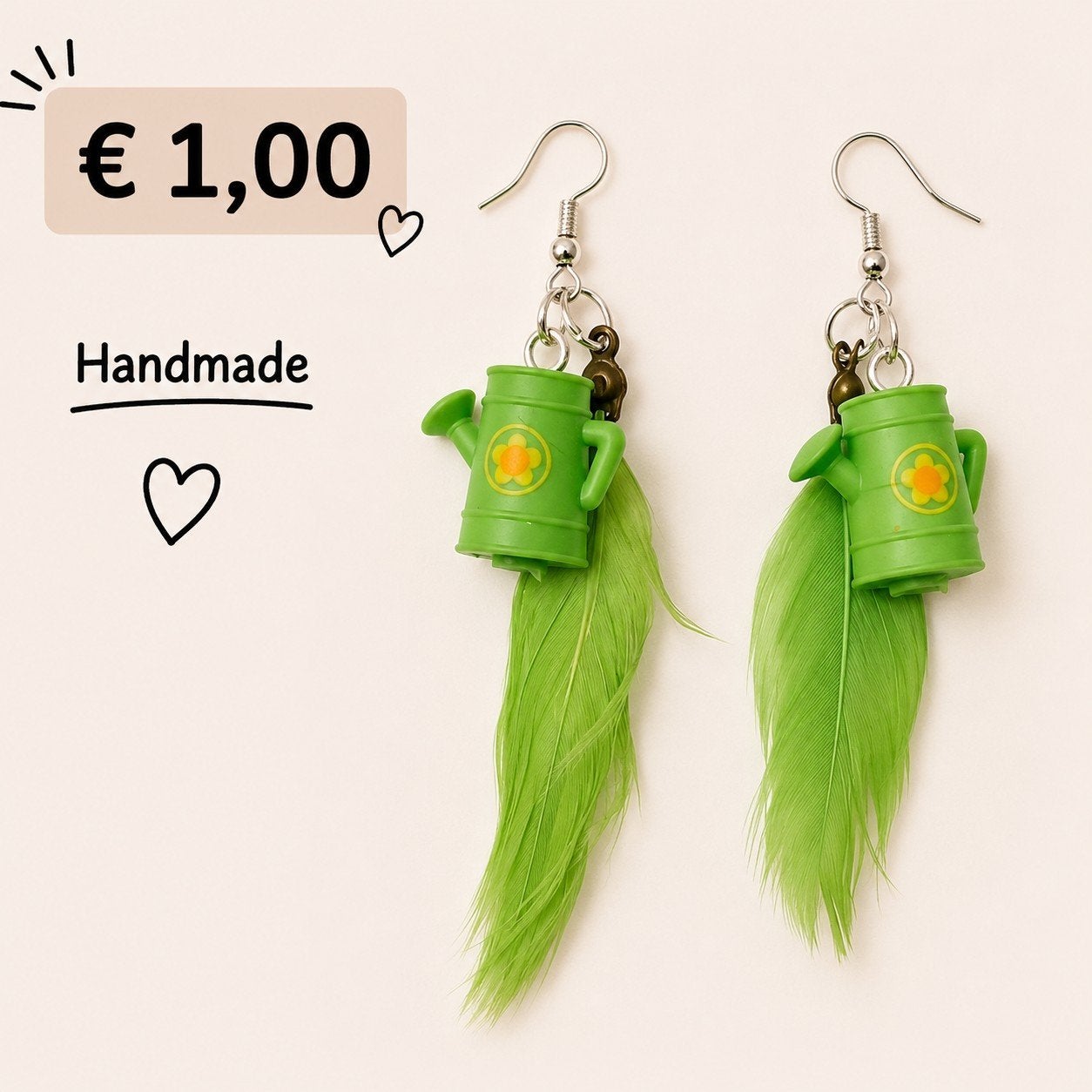 Handgemaakte upcycled gieter emoji oorbellen, Overige materialen, Hangers, Ophalen of Verzenden, Zo goed als nieuw