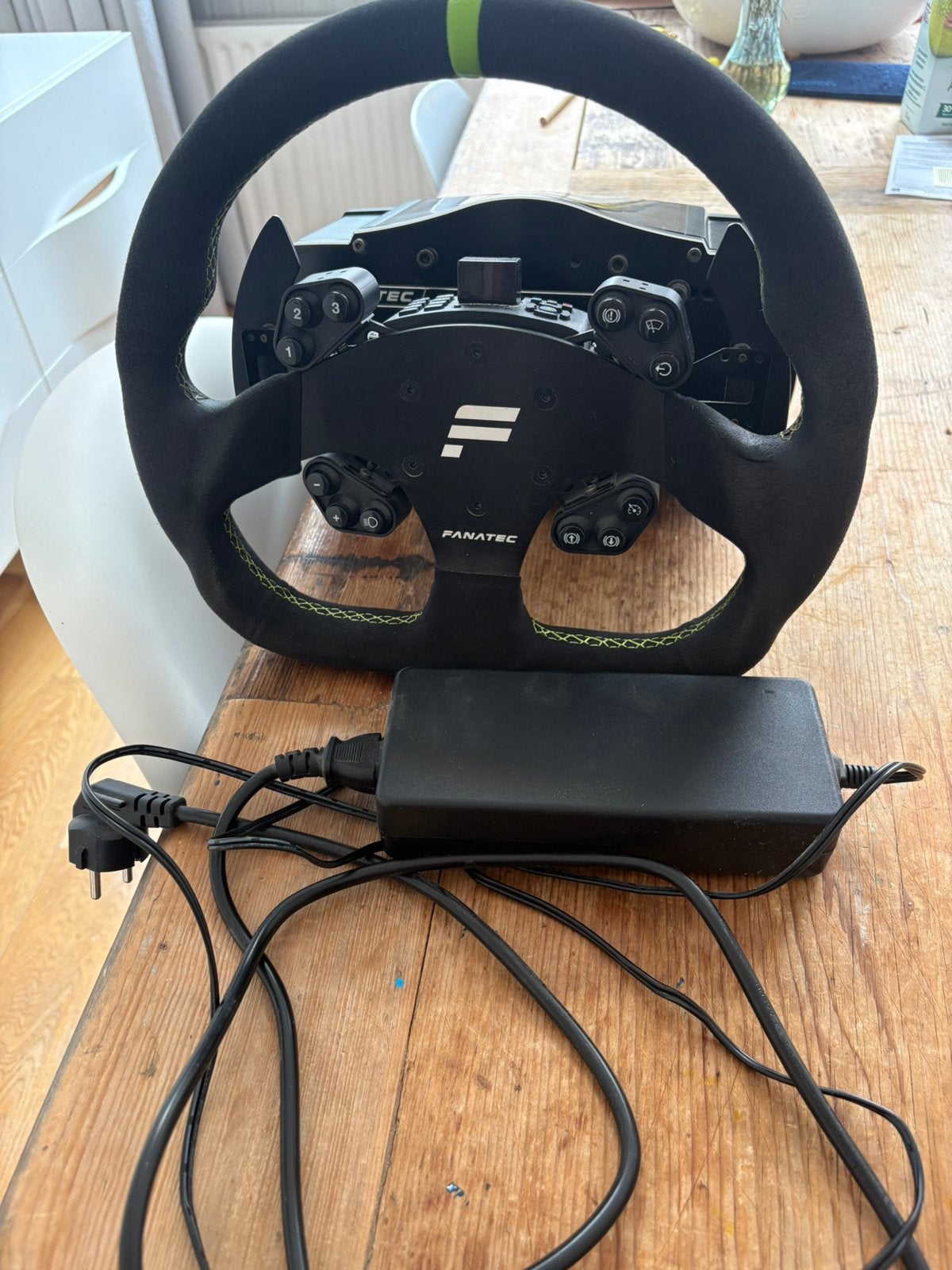 Fanatec ClubSport Wheel Base V2.5 + Stuurwiel +Knoppenmodule, Spelcomputers en Games, Ophalen, Zo goed als nieuw