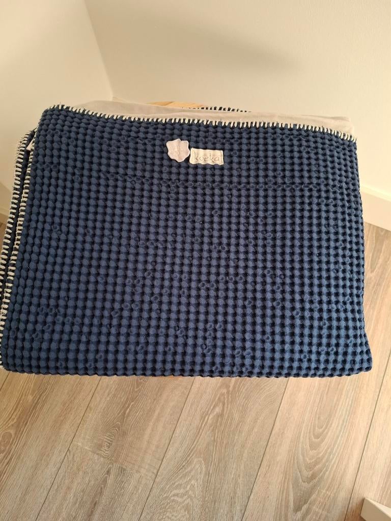 Donkerblauwe ledikantdeken van Koeka, Sieraden, Tassen en Uiterlijk, Ophalen of Verzenden, Zo goed als nieuw, Blauw
