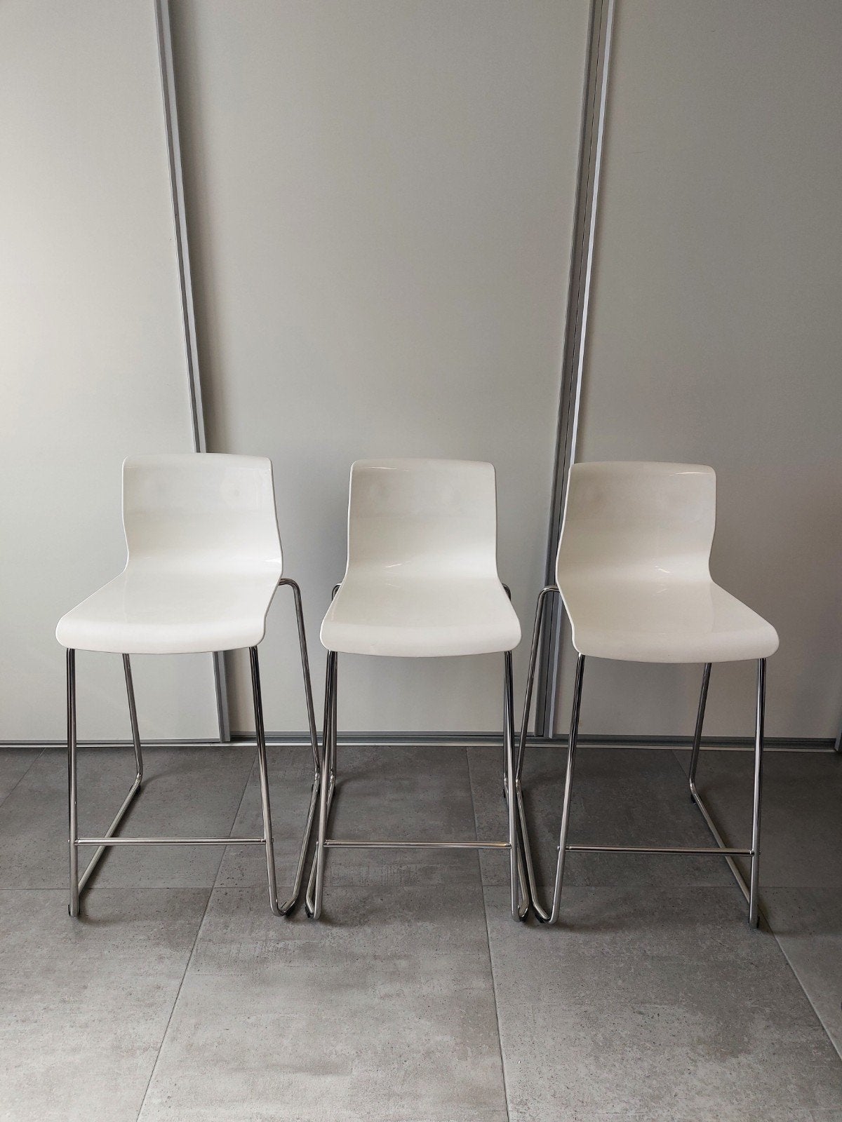 Barkrukken wit Ikea Glenn, Ophalen, Kunststof, Gebruikt, 60 tot 90 cm