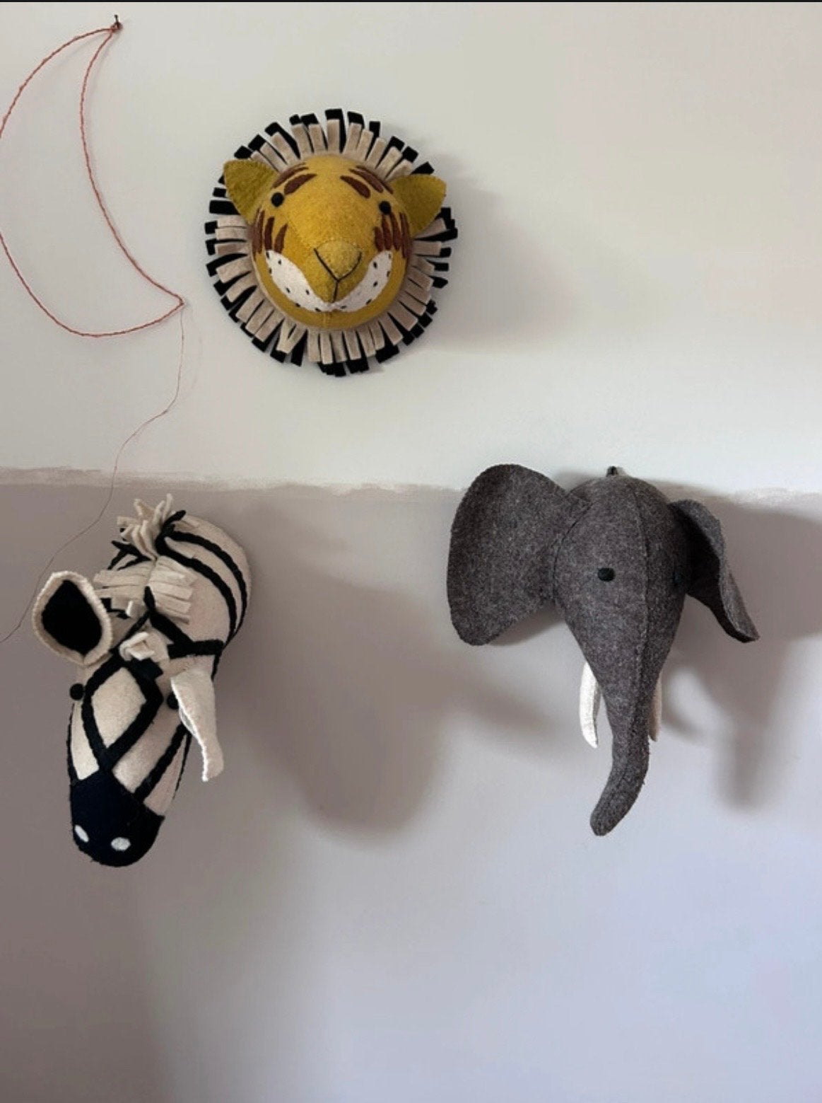 3 vilten dierenkoppen van Loods 5 (giraffe, olifant, zebra), Ophalen of Verzenden, Gebruikt, Meerkleurig, Textiel