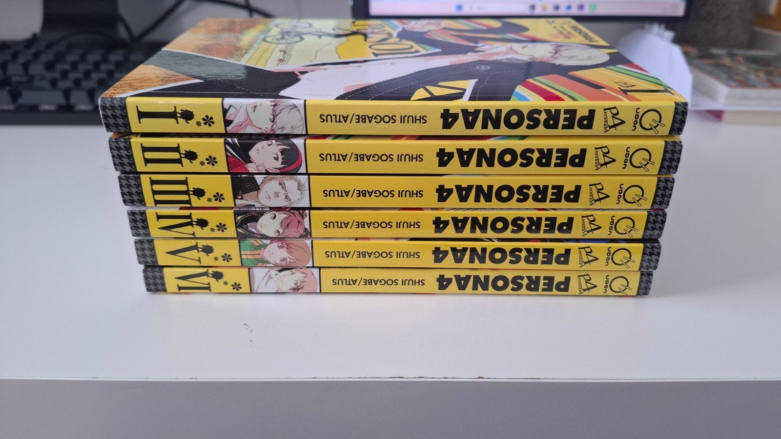 Persona 4 Manga Serie Deel I-VI (Shuji Sogabe/Atlus), Boeken, Meerdere stripboeken, Verzenden, Zo goed als nieuw