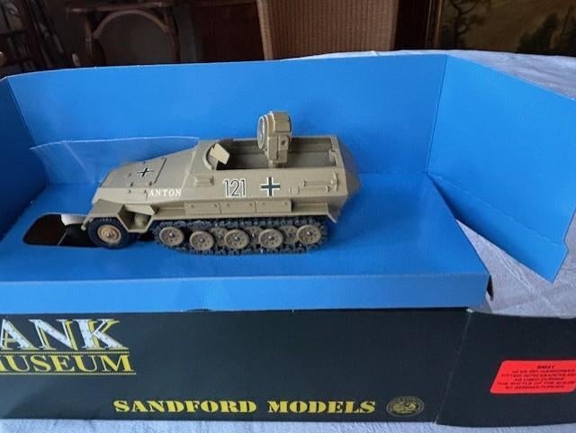 Verem / Tankmuseum, Hobby en Vrije tijd, Modelauto's | 1:43, Ophalen of Verzenden, Nieuw, Overige typen, Overige merken