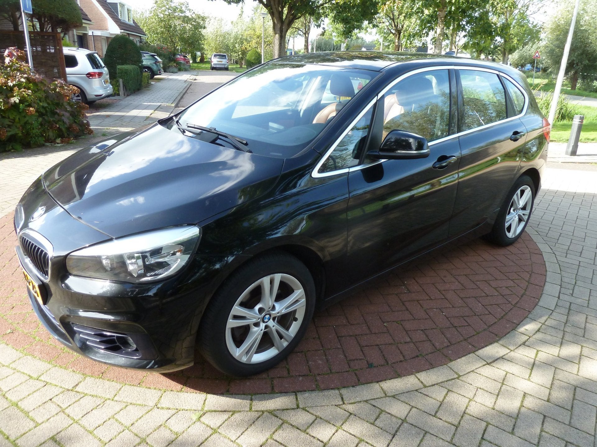 BMW 2-serie Active Tourer 218i Executive, Voorwielaandrijving, 136 pk, Gebruikt, Zwart