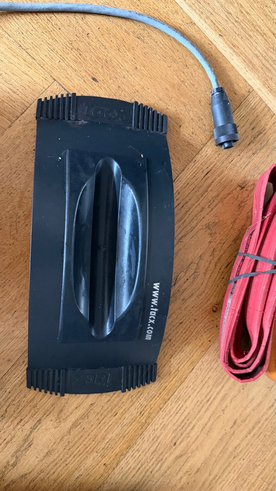Foto 6 van Tacx Fortius T1940 trainer compleet met bon en handleiding