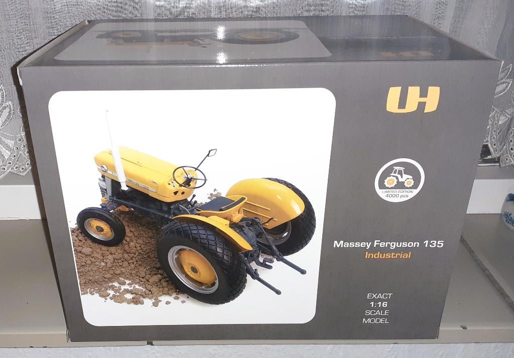 Massey Ferguson Industrial 135 - UH, Ophalen of Verzenden, Nieuw, Tractor of Landbouw, Universal Hobbies
