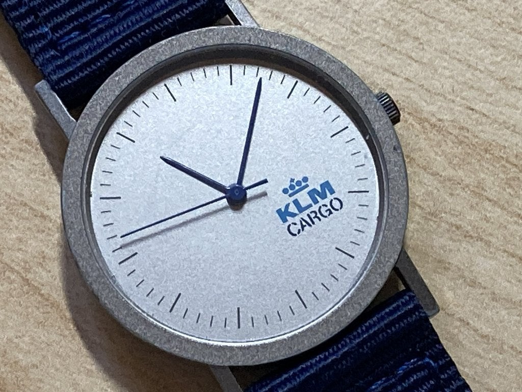 KLM Cargo horloge vintage titanium blauw quartz heren dames, Overige merken, Gebruikt, Staal, Verzenden
