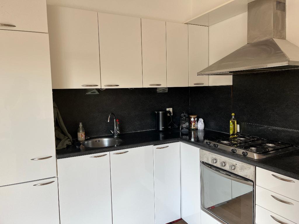 Complete keuken te koop, netjes en functioneel, Huis en Inrichting, Keuken | Complete keukens, Ophalen, Gebruikt, Wit, Hoekkeuken
