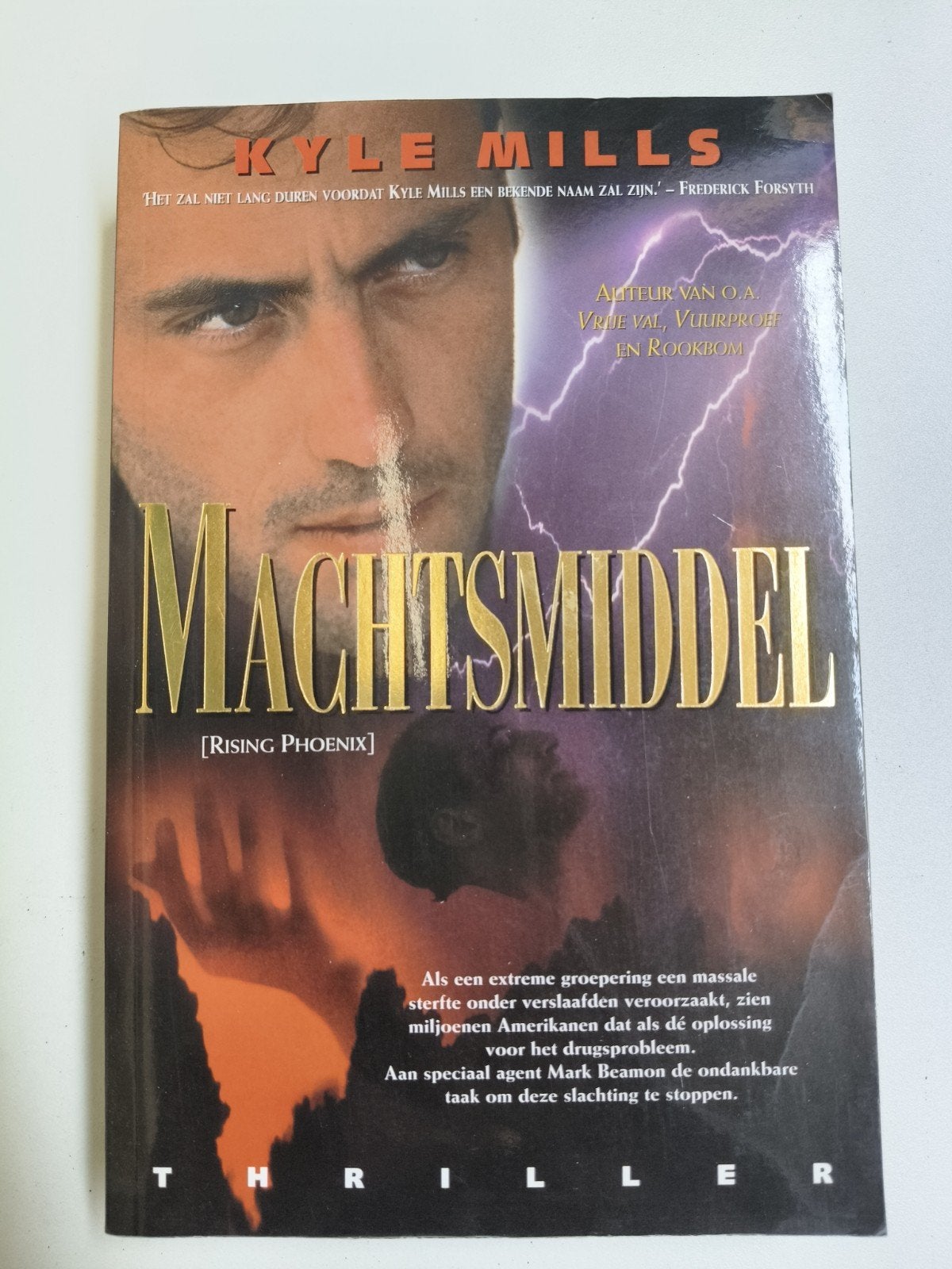 Machtsmiddel - Kyle Mills (Thriller), Ophalen of Verzenden, Gelezen, Kyle Mills, Europa overig