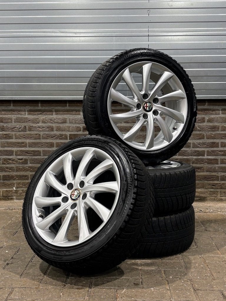 Alfa Romeo Giulietta 17 Inch Winterset | Bridgestone, Ophalen, Gebruikt, Banden en Velgen, 17 inch
