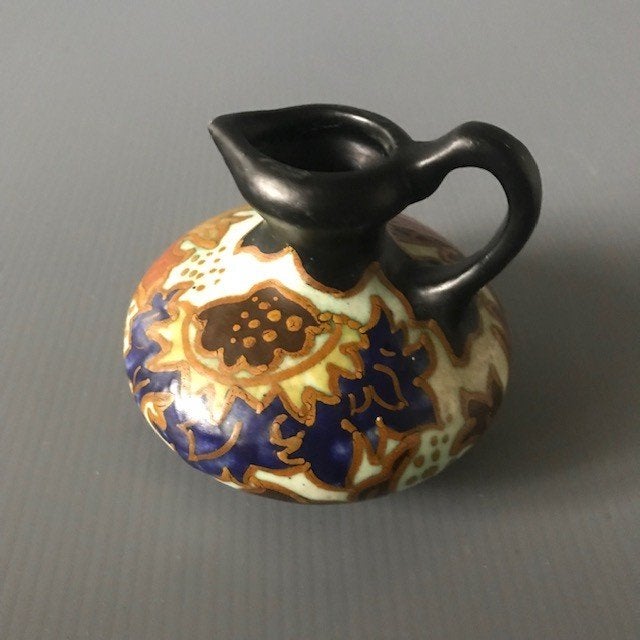Plateel Arnhem Holland 'oorvaasje' / 'snavel vaasje', Antiek en Kunst, Ophalen of Verzenden