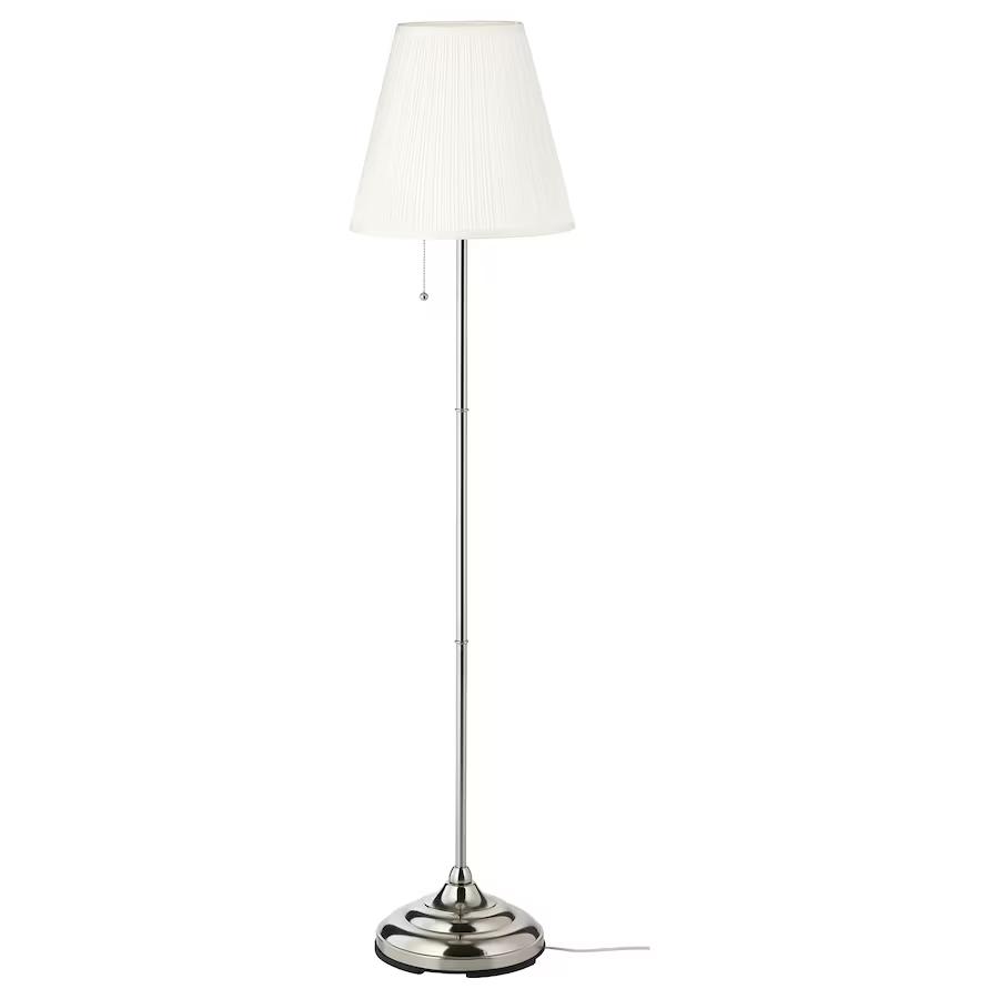 Twee vloerlampen van Ikea witte kap zware metalen voet, Ophalen, Zo goed als nieuw, Stof, Modern