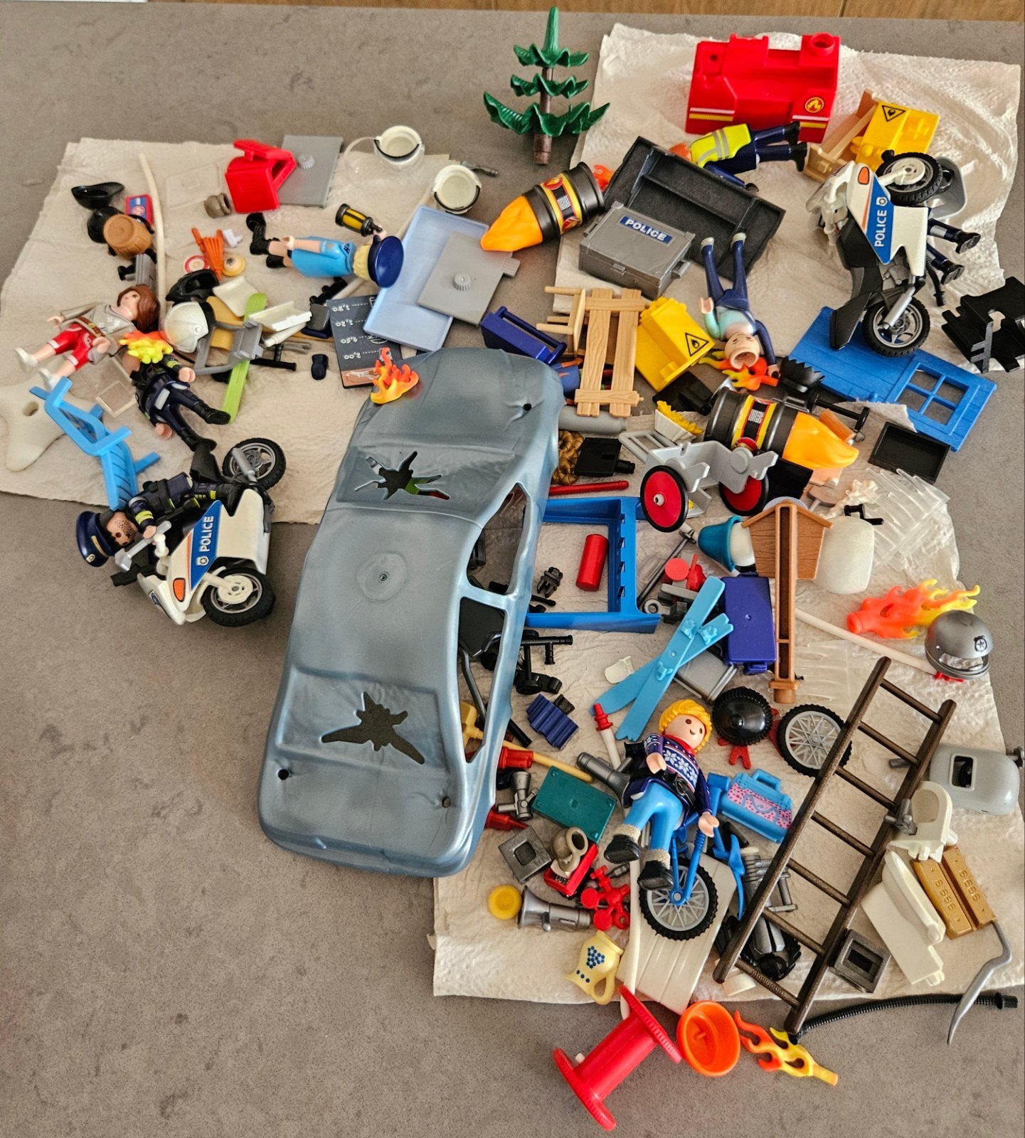 Grote partij Playmobil skihut, brandweer, politie en meer, Ophalen, Gebruikt, Jongen of Meisje
