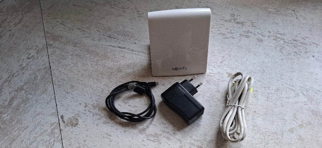 somfy tahoma box, Doe-het-zelf en Verbouw, Rolluiken, Minder dan 100 cm, Wit, Ophalen of Verzenden, Zo goed als nieuw