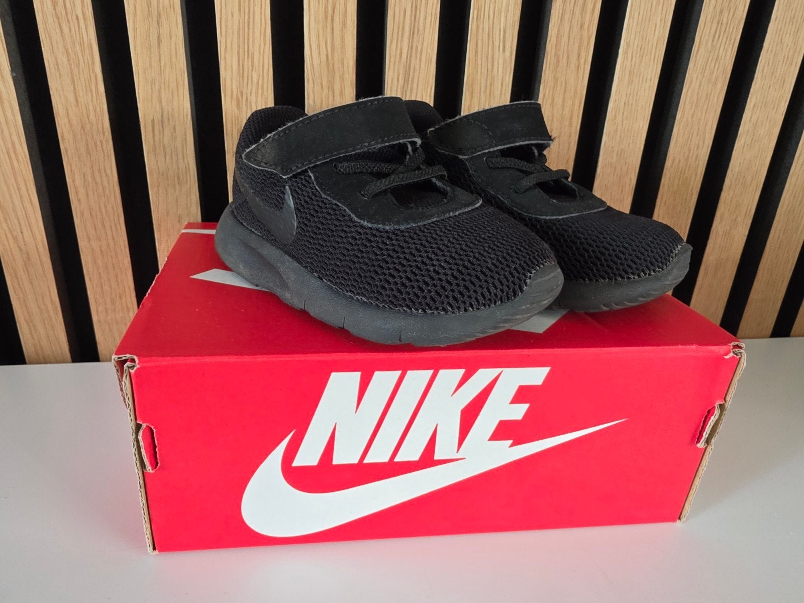 Nike Tanjun sneakers maat 22 - Zwart, Kinderen en Baby's, Gebruikt, Ophalen of Verzenden, Nike, Jongen of Meisje