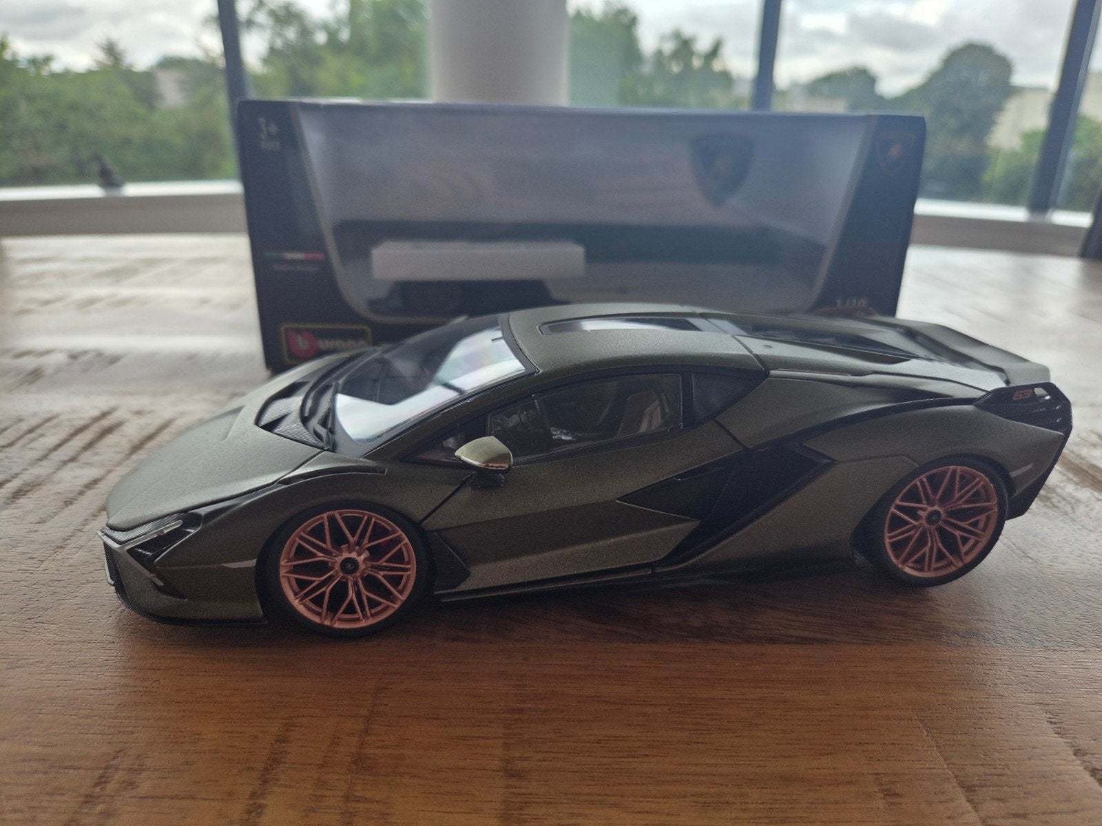 Lamborghini Sian FKP 37 Groen Bburago 1:18 diecast, Ophalen of Verzenden, Zo goed als nieuw, Bburago