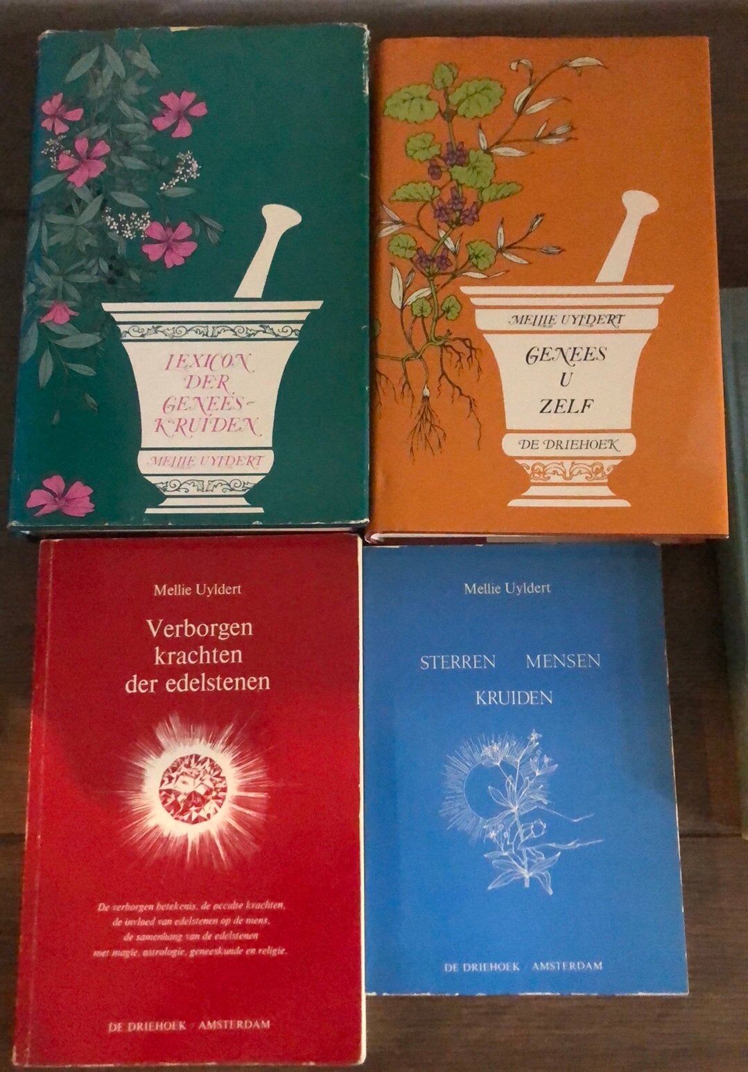 Mellie Uyldert.  5 boeken. 3x hardcover 2xsoftcover, Boeken, Ophalen of Verzenden, Zo goed als nieuw