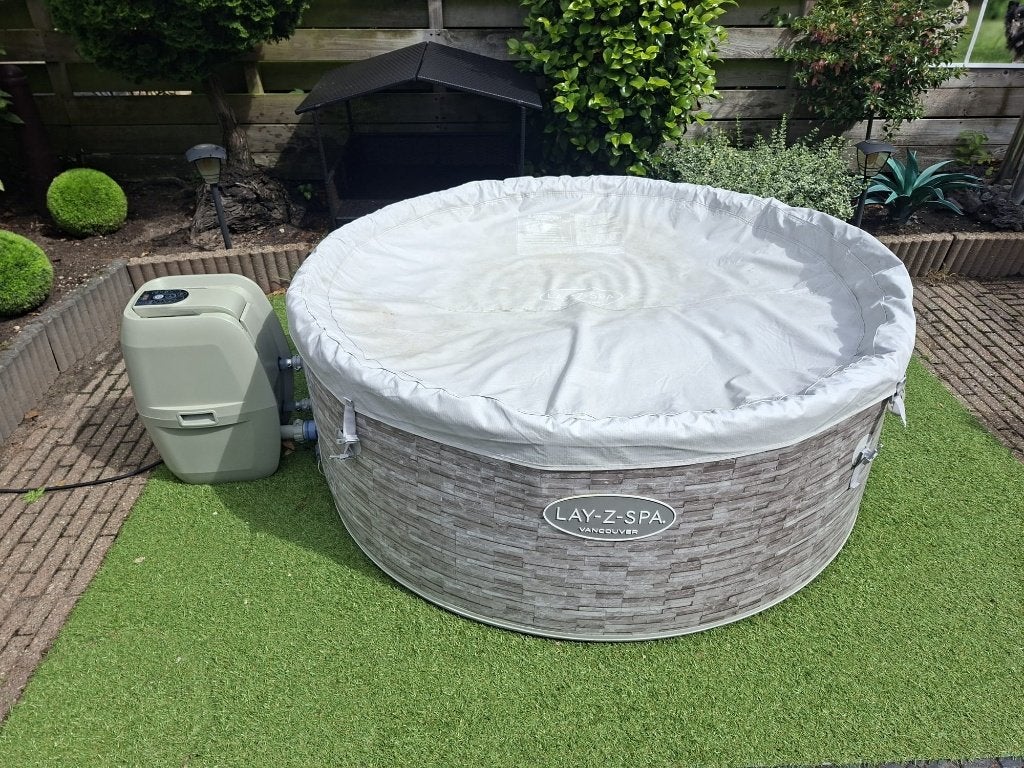 Spa jacuzzi  1.55 bij 60 cm, Ophalen, Zo goed als nieuw