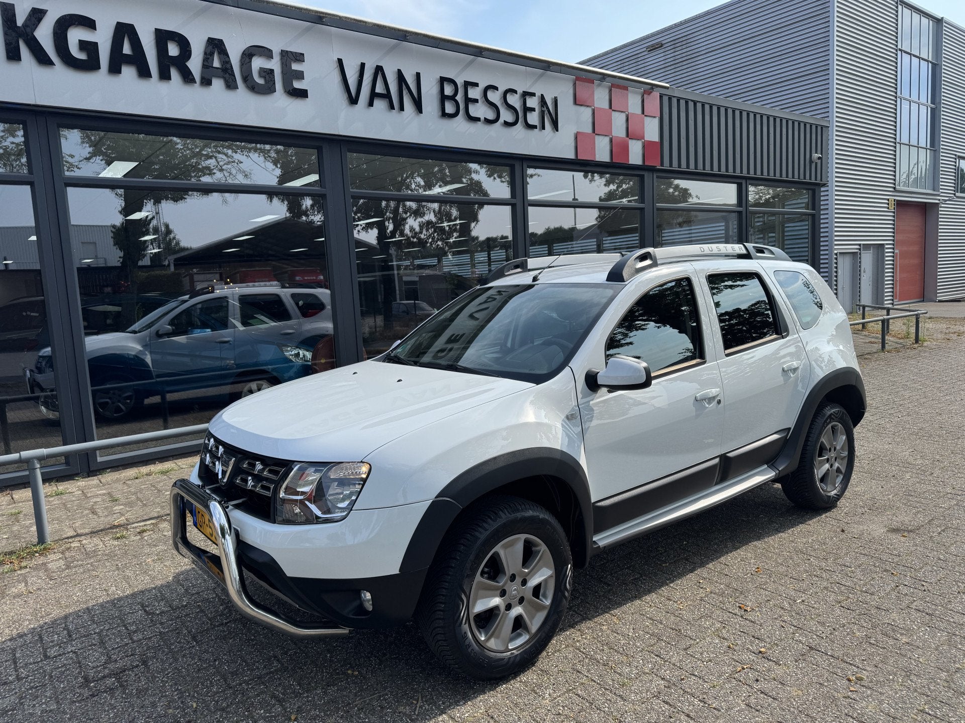 Dacia Duster 1.2 TCe 4x2 Prestige AIRCO-CRUISE-NAVI, Auto's, Voorwielaandrijving, Gebruikt, Euro 6, Duster