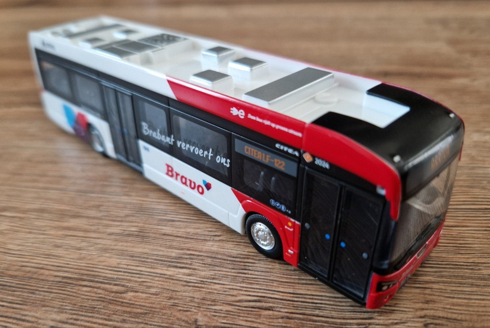 Bieding sluit 21/8 om 17u00. Schaalmodel (1:87), Verzenden, Nieuw, Bus of Vrachtwagen, Overige merken