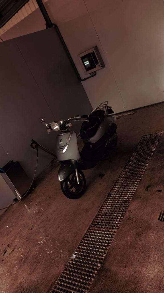 Sym Mio Scooter - Goed onderhouden en betrouwbaar, Fietsen en Brommers, Gebruikt, Benzine, Maximaal 25 km/u, Ophalen
