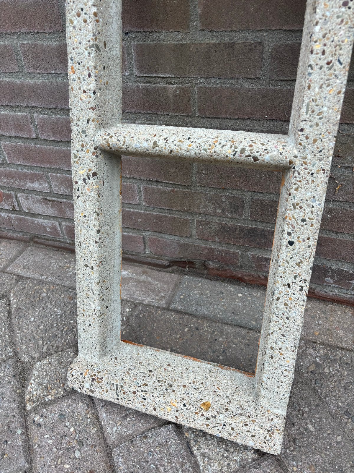 Betonnen raamkozijn - Decoratief of voor glas-in-lood, Ophalen, Gebruikt, 80 tot 120 cm, Overige typen