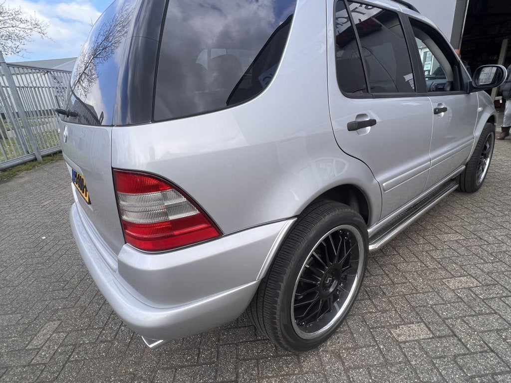 AANBIEDING ML W163 Sidebars met RVS-Plaat, Niet ingevuld, Niet ingevuld, Niet ingevuld
