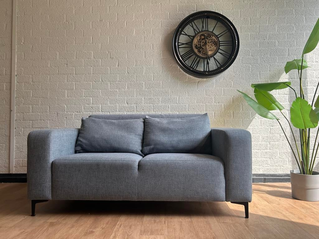 Goossens 2-zitsbank lichtblauw zgan, Ophalen, Tweepersoons, 75 tot 100 cm, Zo goed als nieuw