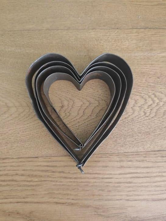 Brocante oude koekjesvormen hart met pinsluiting, Antiek en Kunst, Ophalen of Verzenden
