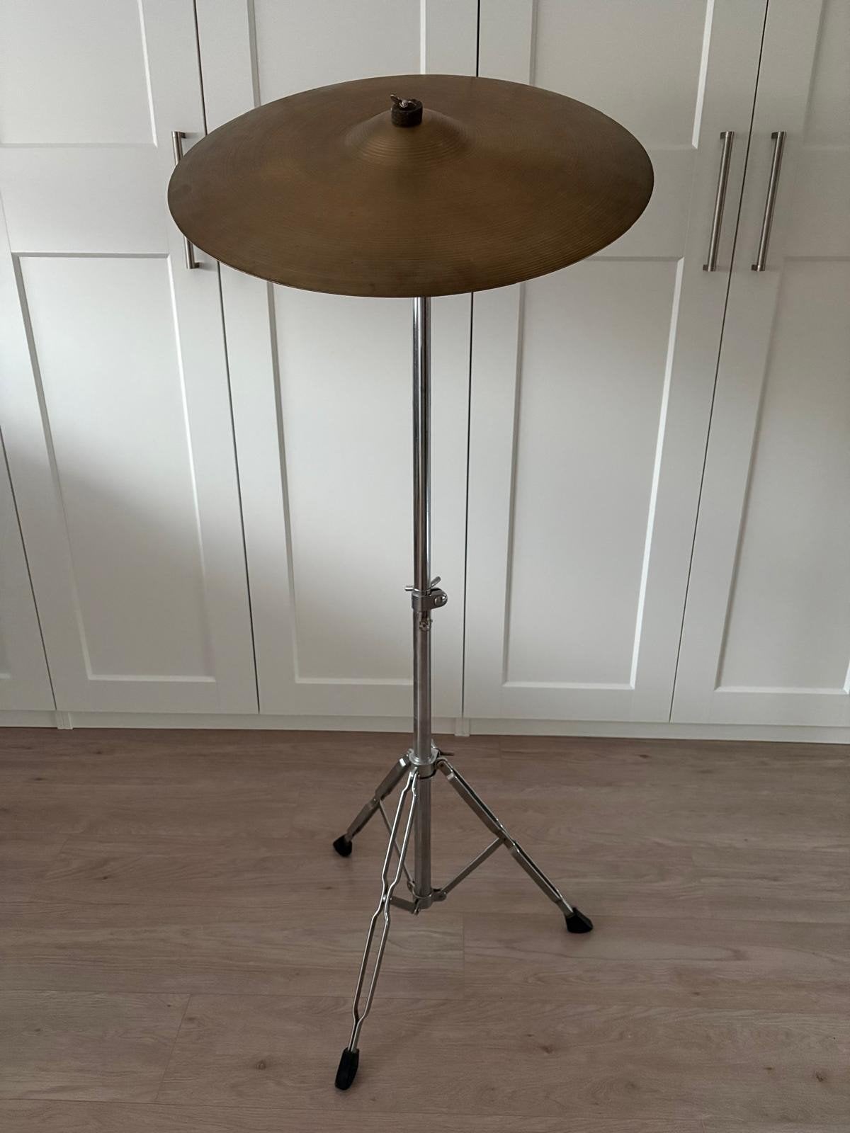 Zildjian Avedis 22" Ride bekken met standaard, Muziek en Instrumenten, Ophalen, Gebruikt, Overige merken