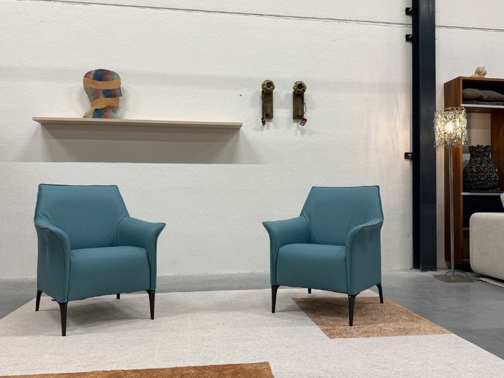 2 Nieuw Leolux Mayuro Fauteuil blauw leer design stoel, Leolux, Info@leolux.nl, Minder dan 75 cm, Nieuw