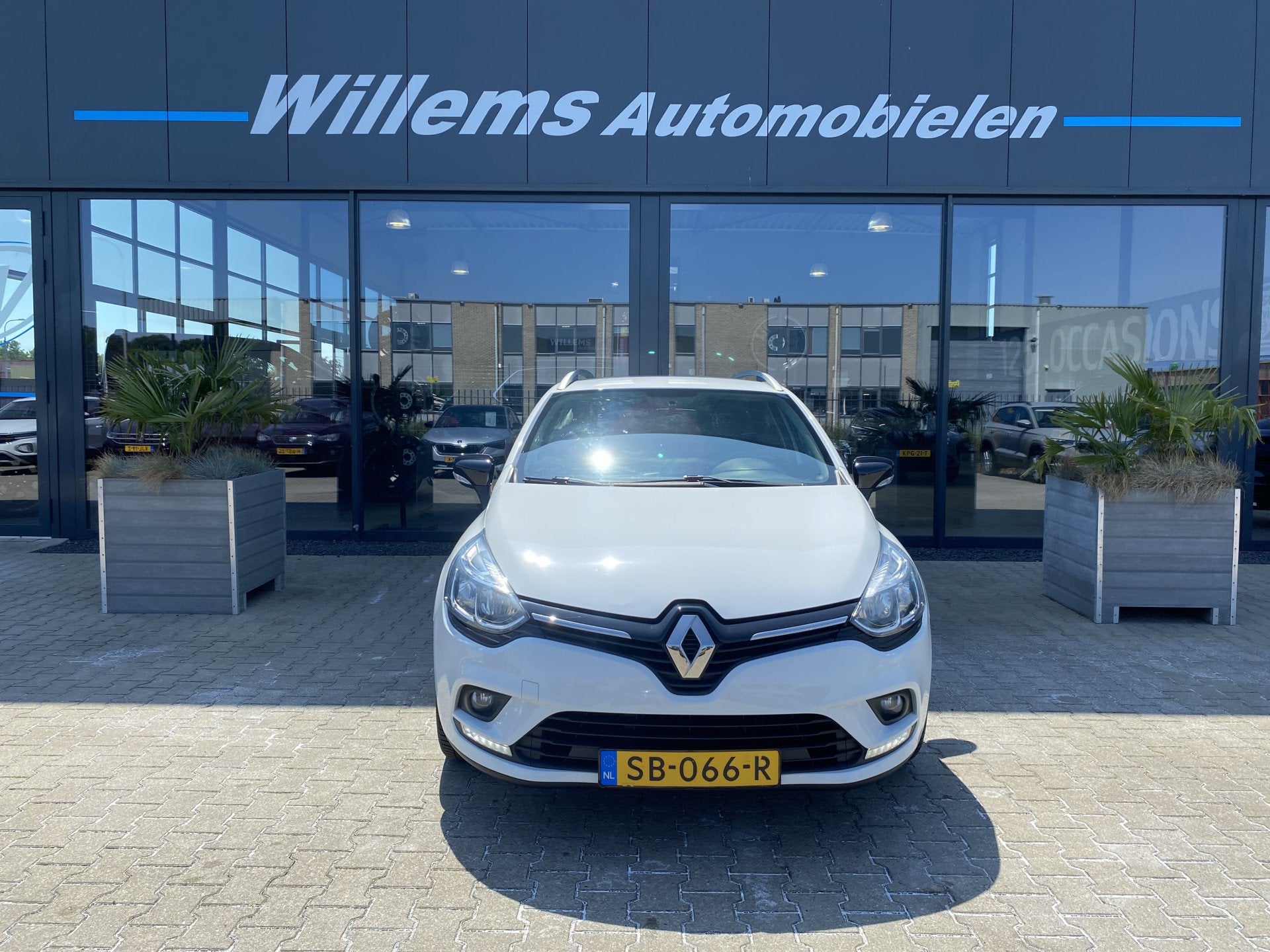 Renault Clio Estate 0.9 TCe Limited Cruise Control, Airco &, Auto's, Voorwielaandrijving, 898 cc, Gebruikt, 580 kg