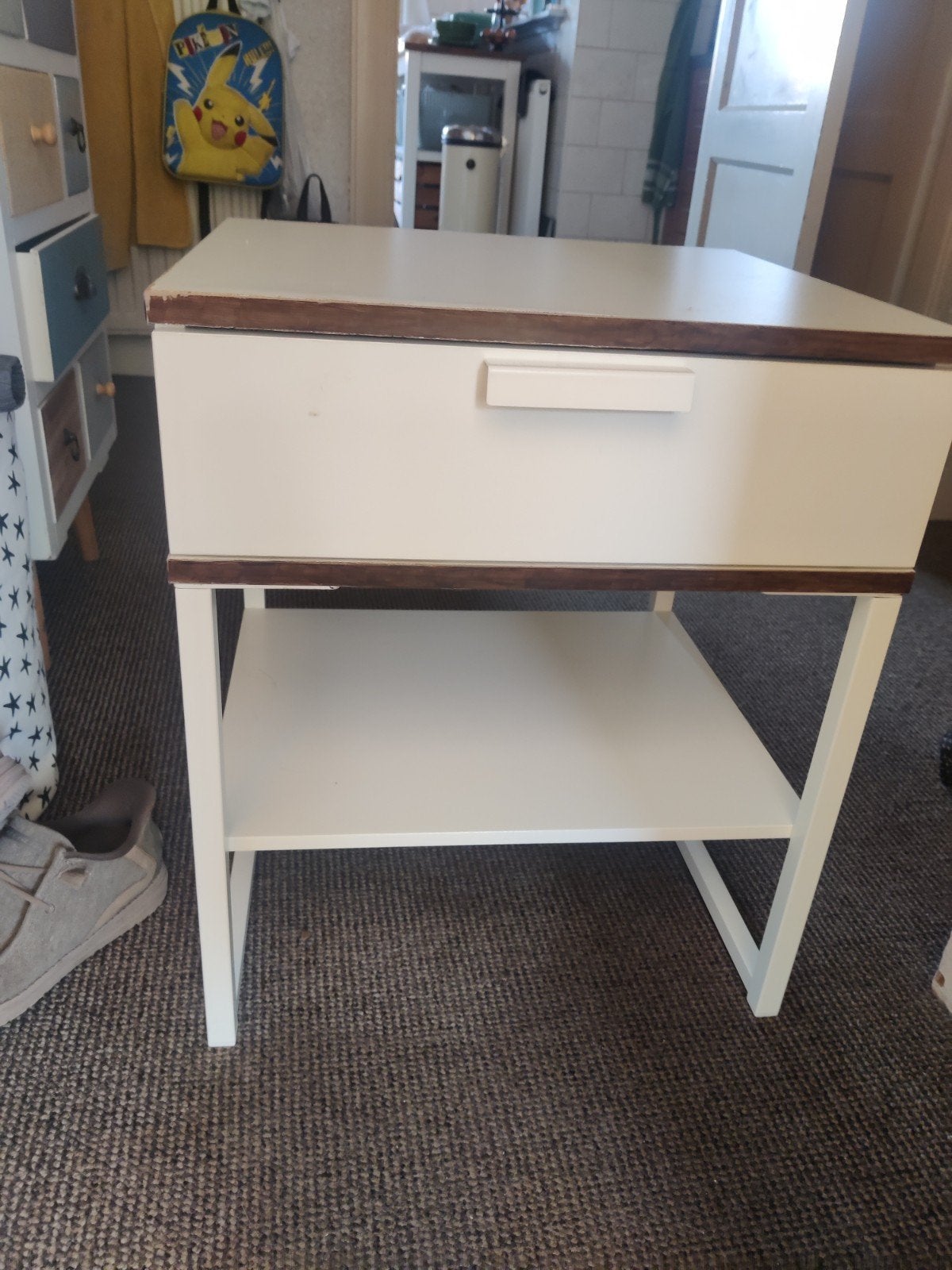 Nachtkastje met laden - Gratis af te halen, Ophalen, Gebruikt, 55 tot 70 cm, 45 tot 65 cm