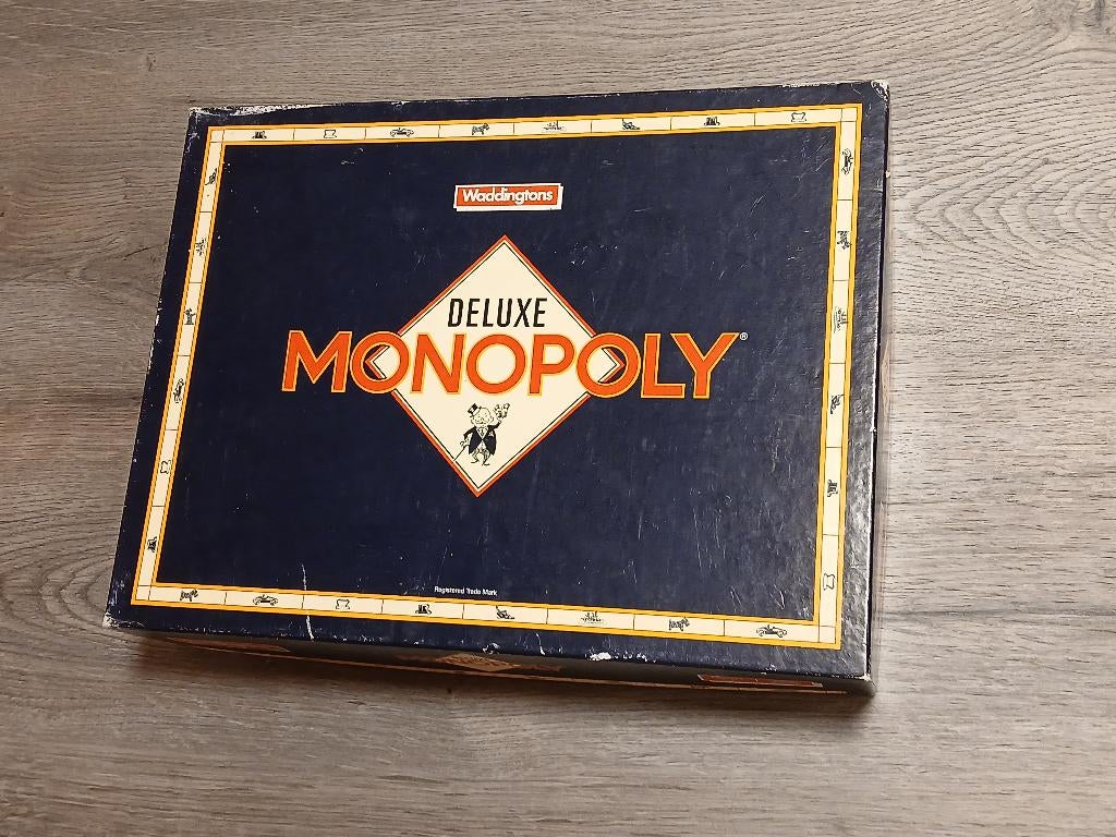monopoly de luxe, Hobby en Vrije tijd, Gezelschapsspellen | Bordspellen, Vijf spelers of meer, Ophalen of Verzenden, Gebruikt