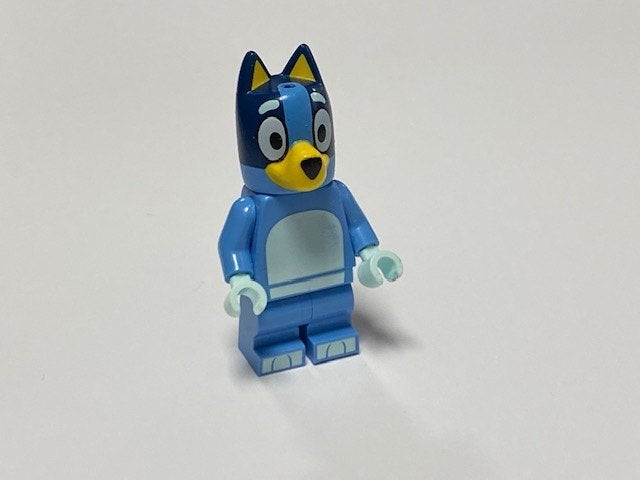 Lego Minifiguur blu005 Bluey, Overige thema's, Lego, Nieuw, Ophalen of Verzenden