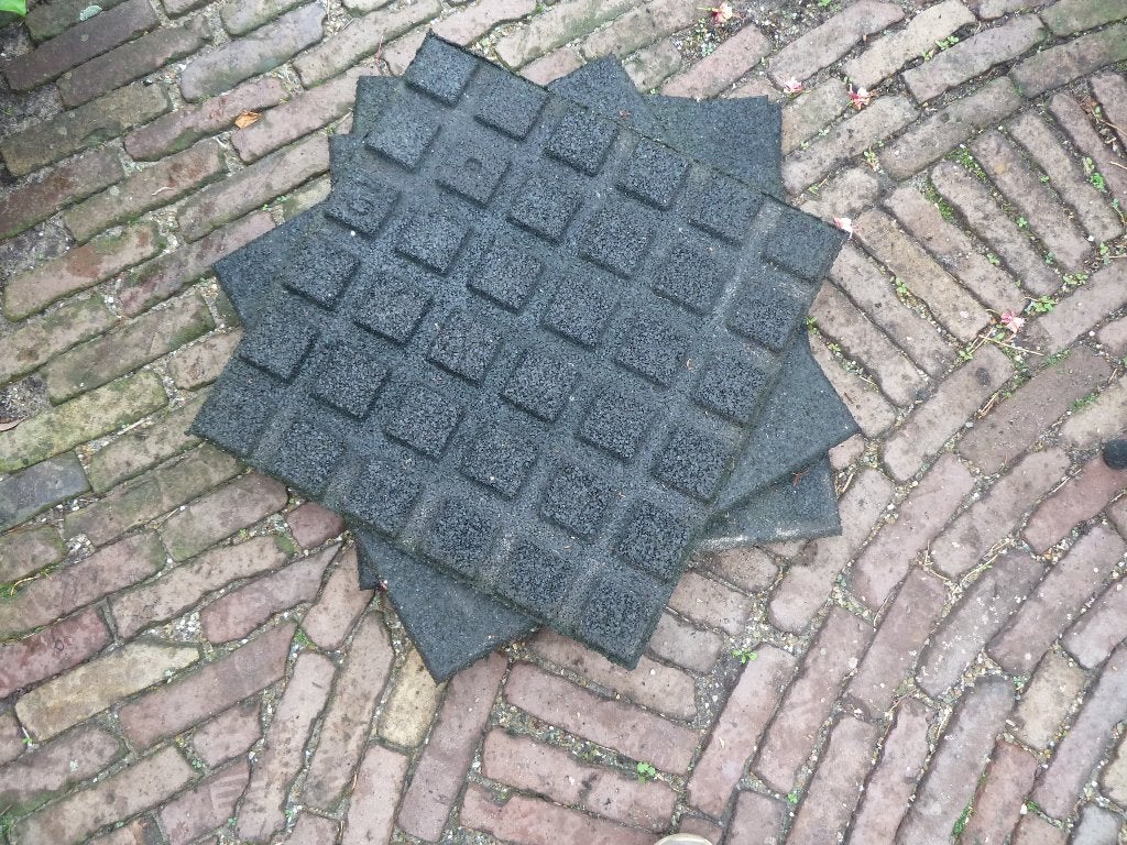 4 stuks rubber terrastegel antraciet 50x50 cm (gratis), Tuin en Terras, Tegels en Klinkers, Ophalen of Verzenden, Gebruikt, Rubber