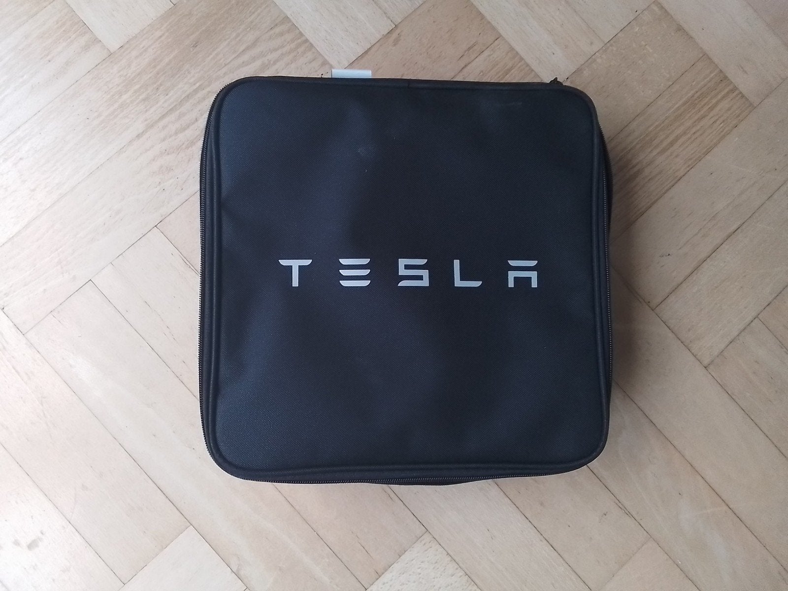 Tesla Mobiele Connector Laadkabel 220 volt, Ophalen of Verzenden, Nieuw, Laadkabel