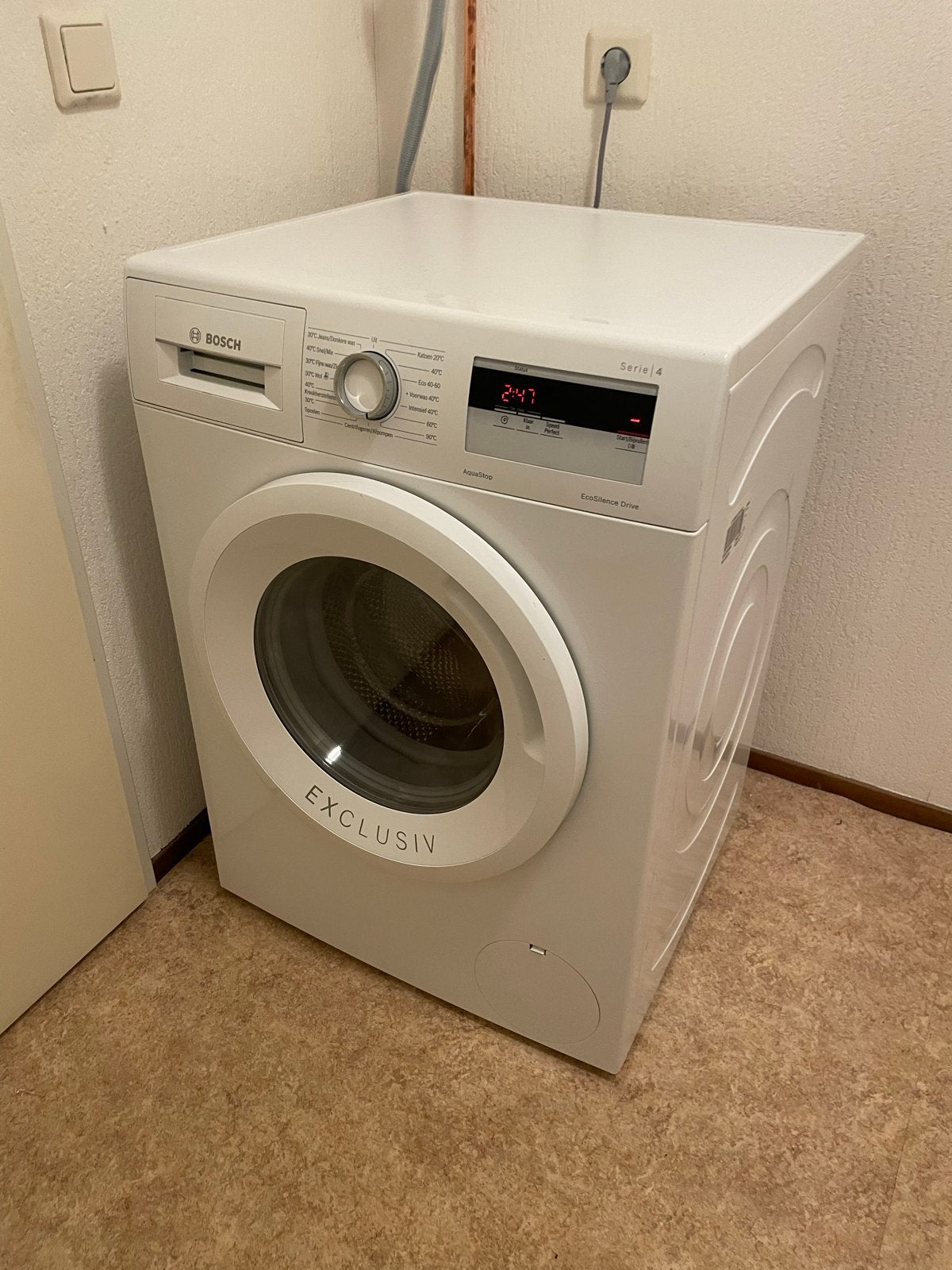 Bosch Serie | 4 Wasmachine Exclusiv - Zeer goed & stil, Ophalen, Zo goed als nieuw, 85 tot 90 cm, 1200 tot 1600 toeren