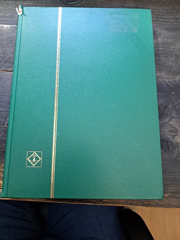 Postzegels in boek Nederland Engeland US Canada zie foto's, Postzegels en Munten, Postzegels | Volle albums en Verzamelingen, Ophalen of Verzenden