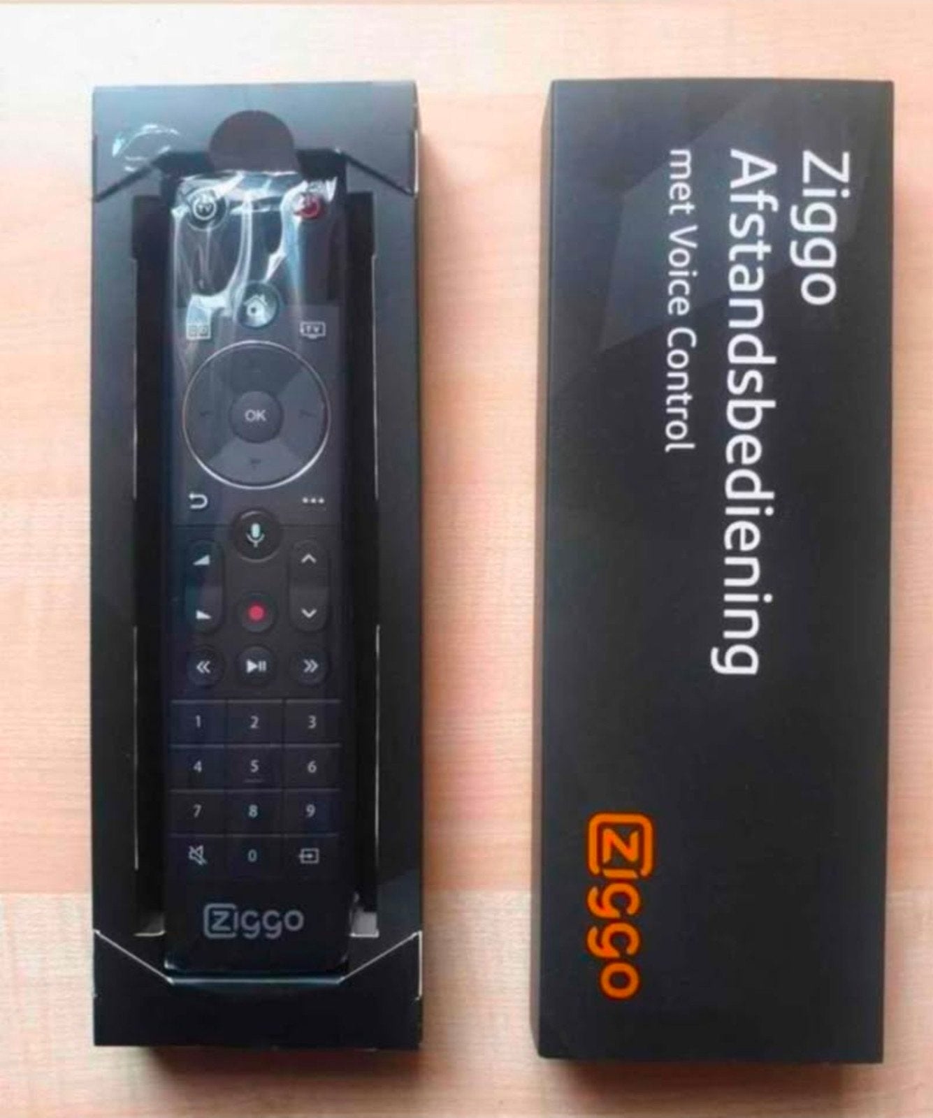 Nieuwe originele Ziggo afstandsbedienin9kg stembesturing voo, Ophalen of Verzenden, Nieuw, Origineel, Mediaspeler